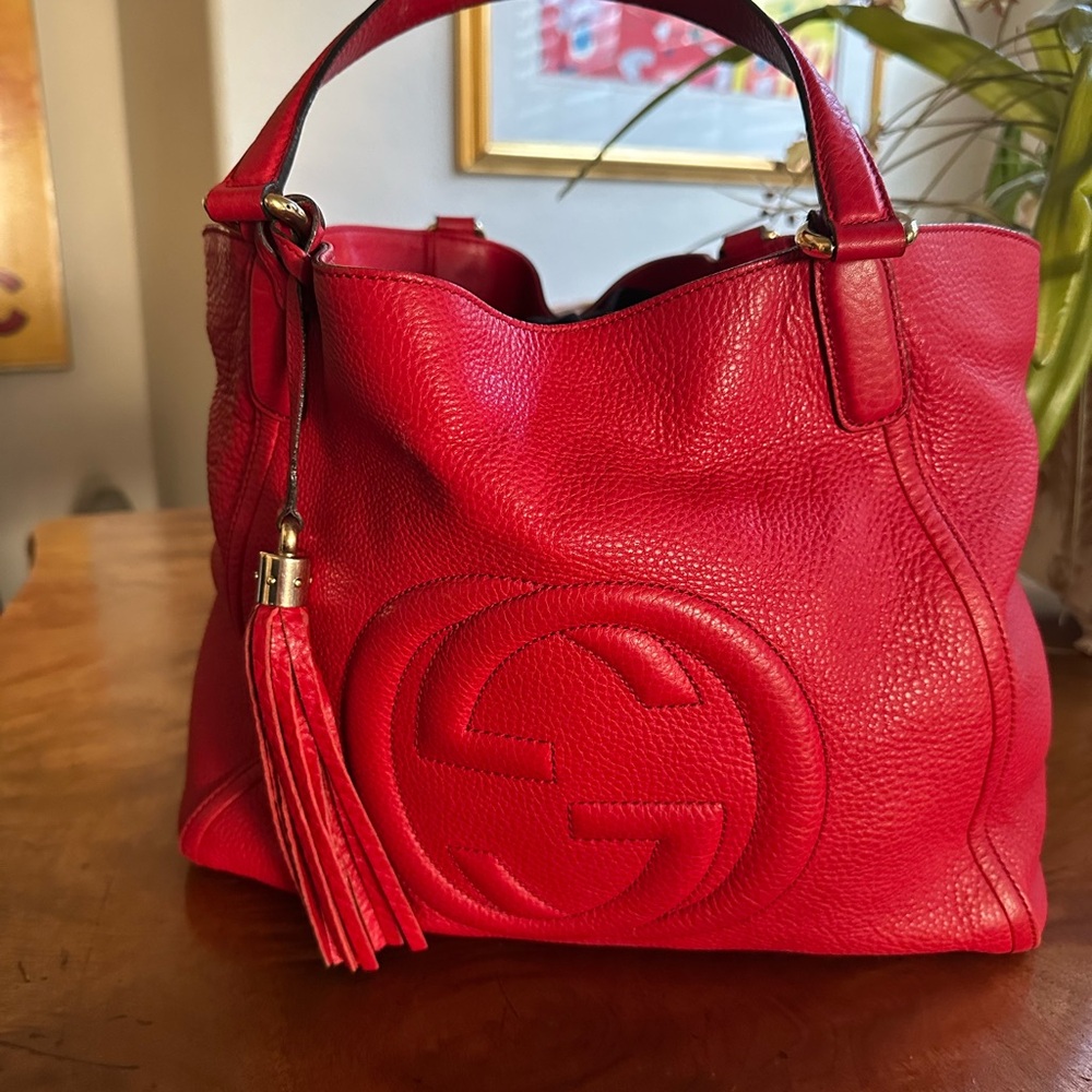 Gucci Red Pebbled Leather Shoulder Bag